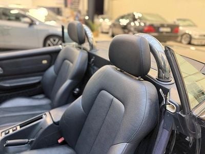 Silver Begagnad 2001 Mercedes SLK200 Cab | 69 900 kr