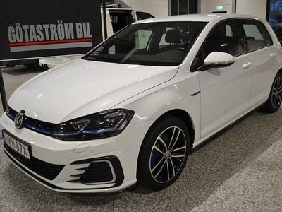 Begagnad VW Golf VIII Sport 150 HK (110 kW) 2020 Vit Halvkombi