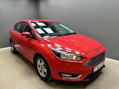 Begagnad Ford Focus Titanium 101 HK (74 kW) 2016 Röd Halvkombi