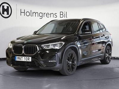 Svart Begagnad 2021 BMW X1 Sport Line SUV | 309 800 kr (Marknadspris)