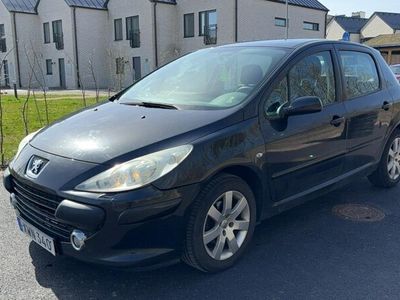 begagnad Peugeot 307 5-dörrar 2.0 Euro 4 (Snygg,Ren och fräsch bil)