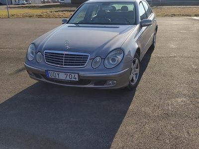Begagnad Mercedes E240 177 HK (130 kW) 2003