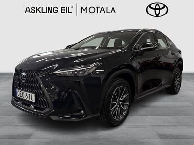 Svart Begagnad 2025 Lexus NX350h Business Edition SUV | 519 000 kr (Marknadspris)