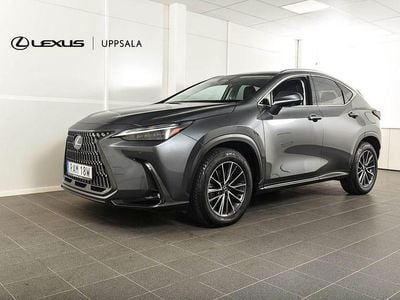 Grå Begagnad 2023 Lexus NX450h+ Executive Line SUV | 599 900 kr (Lite dyr)