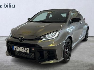 Silver Begagnad 2024 Toyota Yaris Premium Halvkombi | 579 900 kr (Superpris)