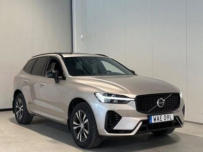 Begagnad Volvo XC60 Plus 350 HK (257 kW) 2023 Grå SUV