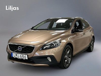Brun Begagnad 2015 Volvo V40 Summum Halvkombi | 169 000 kr (Lite dyr)