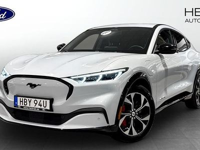 Vit Begagnad 2022 Ford Mustang Mach-E Standard Range SUV | 369 900 kr (Bra pris)