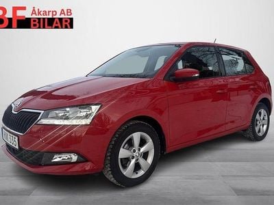 Begagnad Skoda Fabia Style 95 HK (69 kW) 2018 Röd Halvkombi