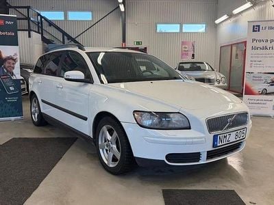 Begagnad Volvo V50 136 HK (100 kW) 2007 Vit Kombi