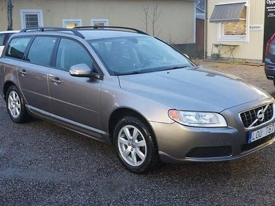 Grå Begagnad 2011 Volvo V70 Kinetic Kombi | 69 900 kr (Marknadspris)
