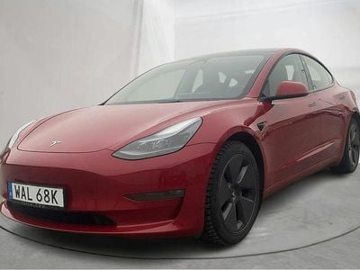 Röd Begagnad 2023 Tesla Model 3 Sedan | 300 000 kr (Superpris)