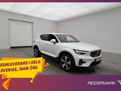 Vit Begagnad 2023 Volvo XC40 Plus SUV | 378 900 kr (Marknadspris)