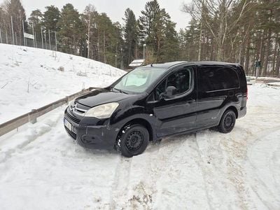 Begagnad Citroën Berlingo 90 HK (66 kW) 2011 Minibuss
