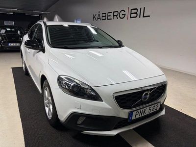 Vit Begagnad 2014 Volvo V40 Momentum Halvkombi | 124 900 kr (Lite dyr)