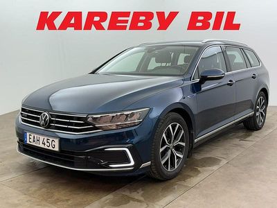 Blå Begagnad 2023 VW Passat GTE Kombi | 278 900 kr (Marknadspris)