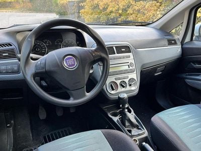 Vit Begagnad 2009 Fiat Grande Punto Dynamic Halvkombi | 26 000 kr