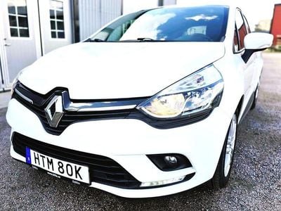Vit Begagnad 2019 Renault Clio IV Zen Halvkombi | 85 000 kr (Bra pris)