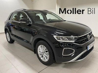 Deep black pearl Begagnad 2023 VW T-Roc SUV | 219 900 kr (Marknadspris)