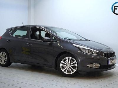 Begagnad Kia Ceed 135 HK (99 kW) 2015 Grå Halvkombi