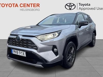 Grå Begagnad 2019 Toyota RAV4 Hybrid Style SUV | 314 900 kr (Marknadspris)