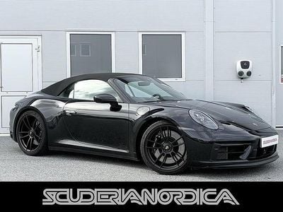 Begagnad Porsche 911 Carrera 4 Cabriolet 480 HK (353 kW) 2023 Svart Cab