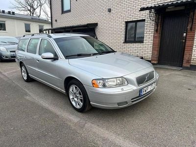 Grå Begagnad 2008 Volvo V70 Kinetic Kombi | 59 900 kr (Marknadspris)