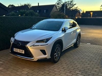 Lexus NX300h