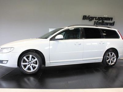 Vit Begagnad 2015 Volvo V70 Kinetic Kombi | 154 900 kr (Marknadspris)