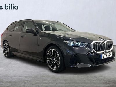 Grå Begagnad 2025 BMW 530 M Sport Kombi | 699 000 kr
