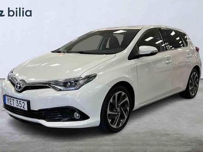 Vit Begagnad 2016 Toyota Auris Halvkombi | 129 900 kr