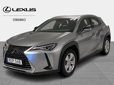Grå Begagnad 2019 Lexus UX 250h SUV | 239 900 kr (Marknadspris)