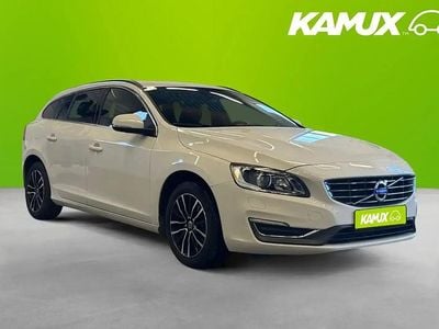 Vit Begagnad 2015 Volvo V60 Momentum Kombi | 129 800 kr (Marknadspris)