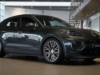 Grå Begagnad 2024 Porsche Macan 4 Electric SUV | 859 000 kr