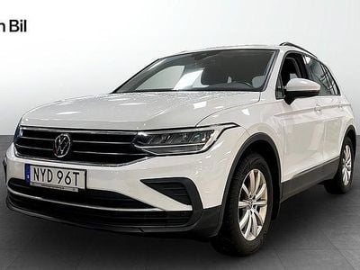 Pure white Begagnad 2022 VW Tiguan SUV | 299 900 kr (Marknadspris)