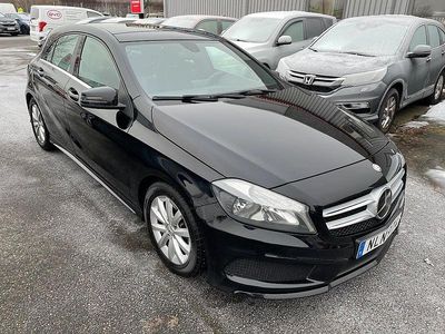 Svart Begagnad 2014 Mercedes A180 AMG line Halvkombi | 126 000 kr