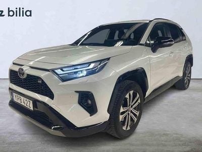 Vit Begagnad 2025 Toyota RAV4 Hybrid SUV | 509 900 kr