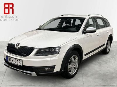 Begagnad Skoda Octavia Scout 150 HK (110 kW) 2015 Vit Kombi