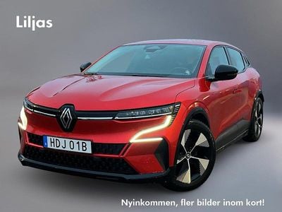 Röd Begagnad 2022 Renault Mégane IV Equilibre Halvkombi | 219 000 kr (Bra pris)