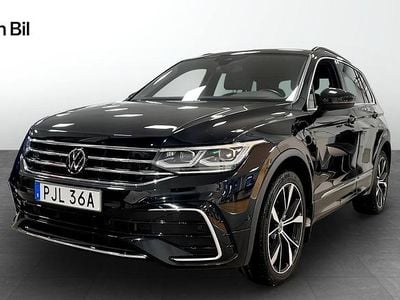 Svart Begagnad 2022 VW Tiguan R-line SUV | 359 900 kr (Lite dyr)