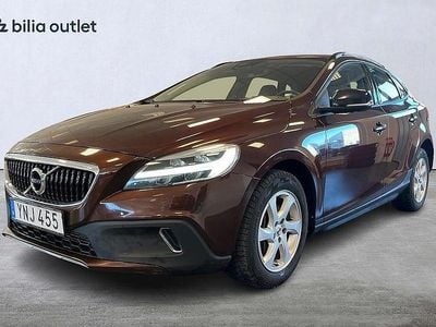 Begagnad Volvo V40 Business Edition 190 HK (139 kW) 2017 Brun Halvkombi