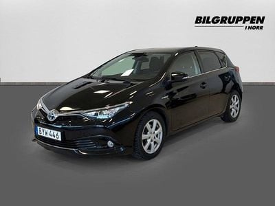 Begagnad Toyota Auris Hybrid 136 HK (100 kW) 2017 Svart Halvkombi