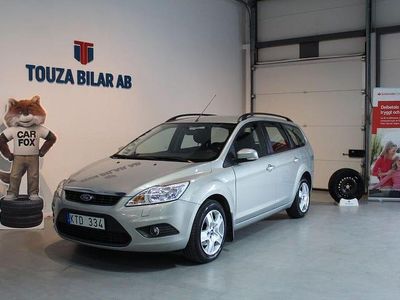 Begagnad Ford Focus Platinum 90 HK (66 kW) 2010 Grå Kombi