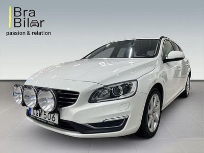 Vit Begagnad 2018 Volvo V60 Standard Kombi | 244 900 kr (Marknadspris)
