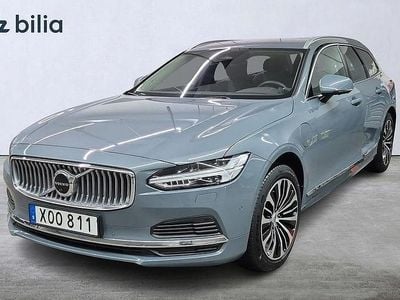 Grå Begagnad 2022 Volvo V90 Core Kombi | 409 000 kr (Marknadspris)