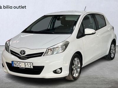 Begagnad Toyota Yaris Active 99 HK (72 kW) 2013 Vit Halvkombi