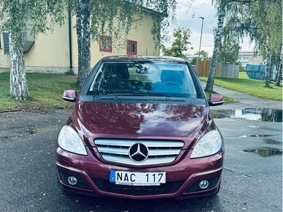 Mercedes B200