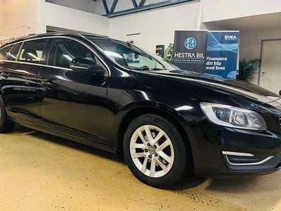 Svart Begagnad 2016 Volvo V60 Momentum Kombi | 114 900 kr (Marknadspris)