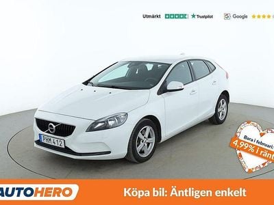 Begagnad Volvo V40 Kinetic 121 HK (88 kW) 2017 Vit Halvkombi
