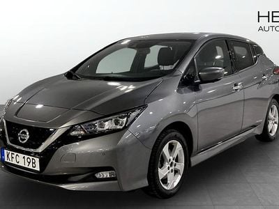 Grå metallic Begagnad 2021 Nissan Leaf Tekna Halvkombi | 209 900 kr (Marknadspris)